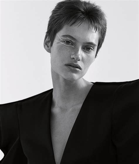 Greta Hofer — Fashion Model — Bio .